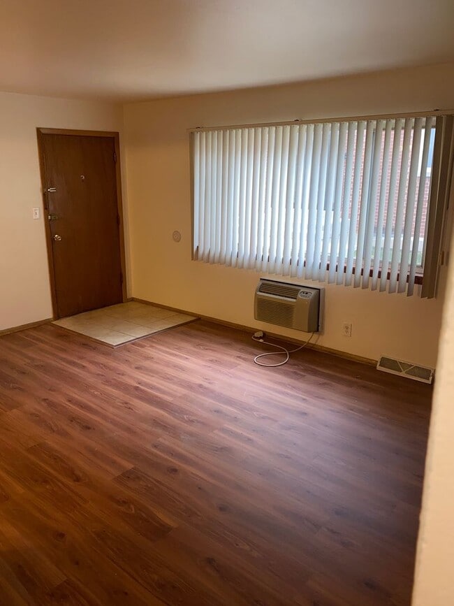 Foto del edificio - 2BR/1BA available for rent