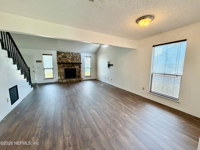 Building Photo - 11548 Willet Ct N
