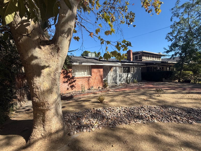 Photo - 4445 4th St (Riverside, CA)