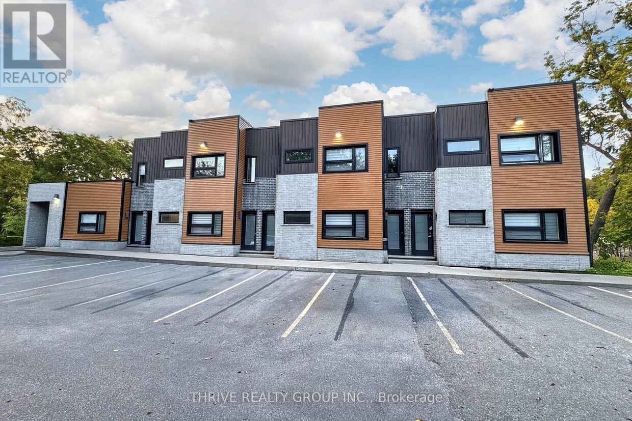 Photo principale - 147-147 Pond Mills Rd