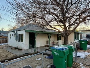 Building Photo - 1931 1/2 Valley Rd