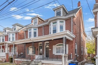 Building Photo - 378 N Evans St