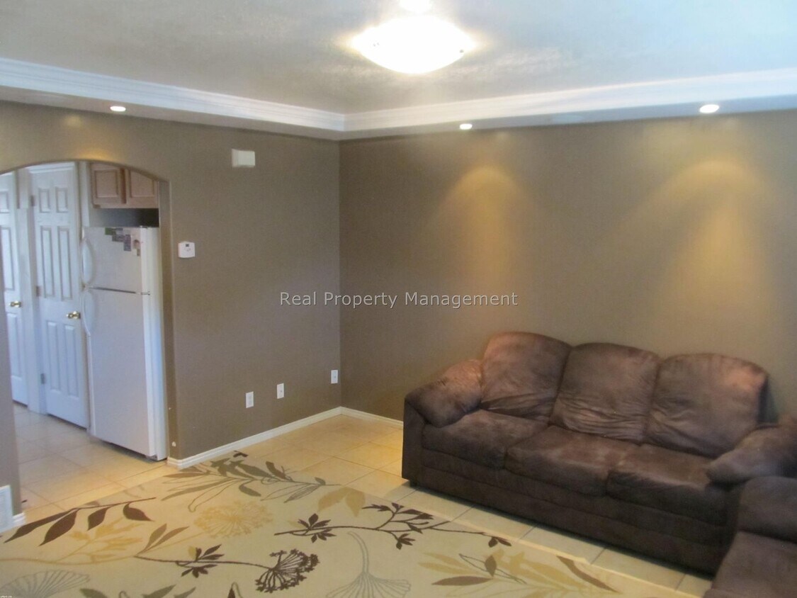 Foto del edificio - 120 Penhurst Pl