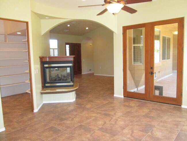 Building Photo - Unfurnished, 1-year long-term rental