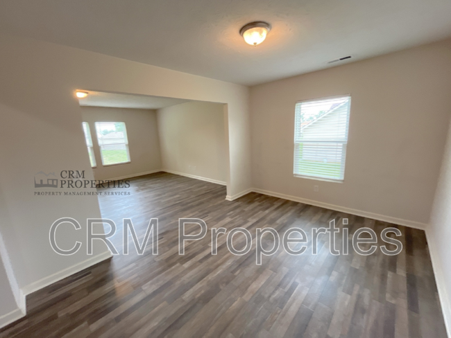 Building Photo - 983 Woodland Springs Dr