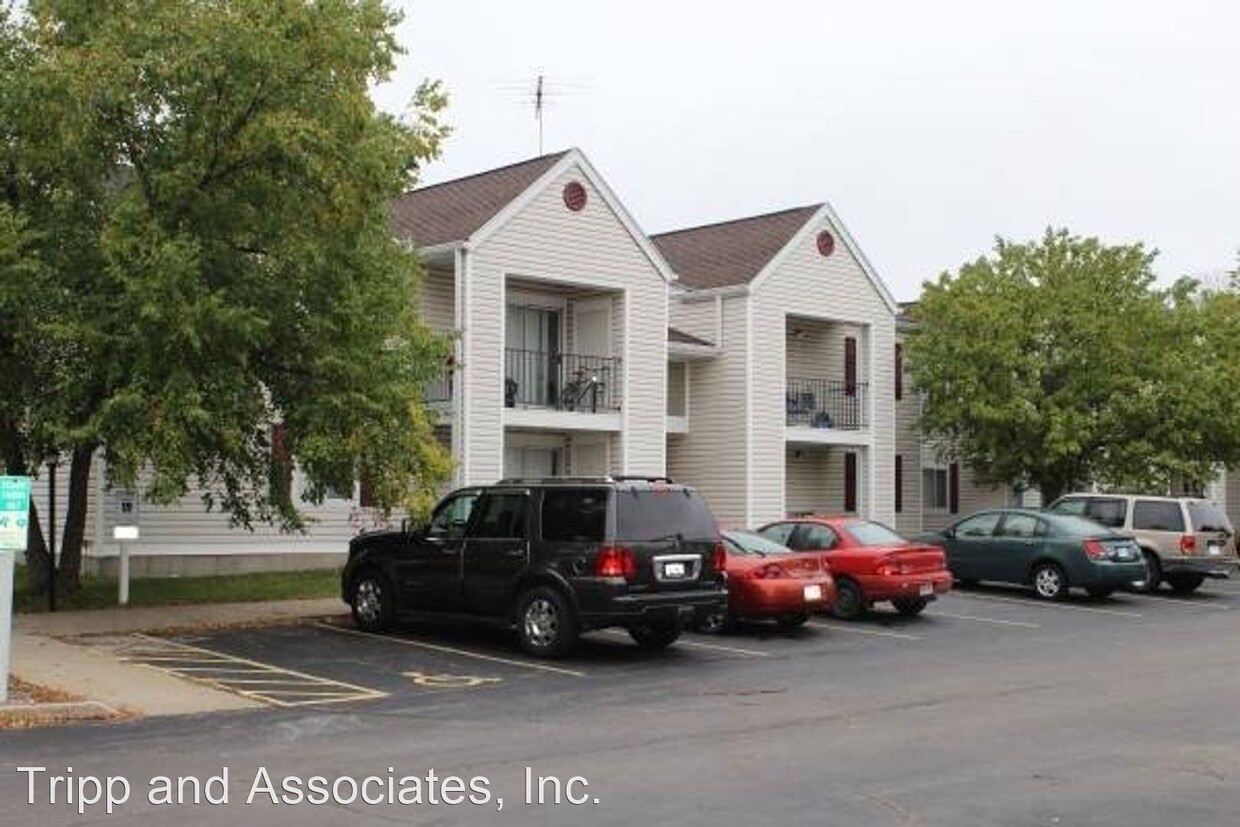 3001 Chain Dr, Menasha, WI 54952 Room for Rent in Menasha, WI