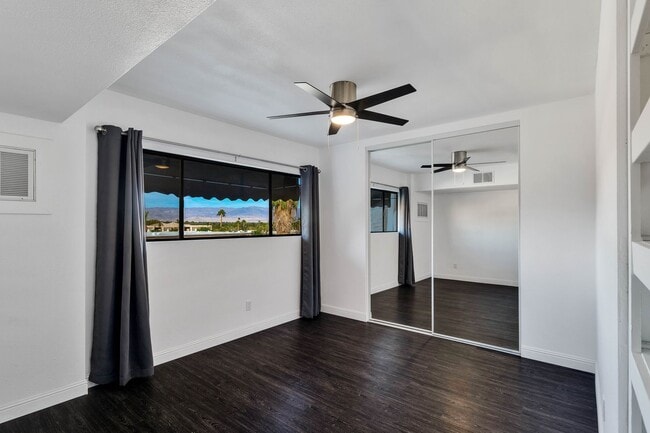 Building Photo - 39955 Estates Rd