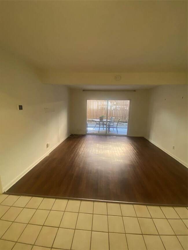 Foto del edificio - 2208 Enfield Rd