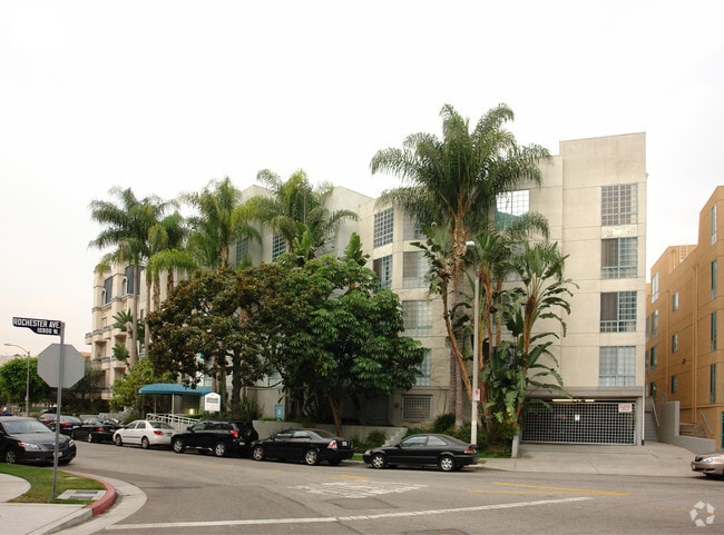 Building Photo - 1375 Midvale Apartments