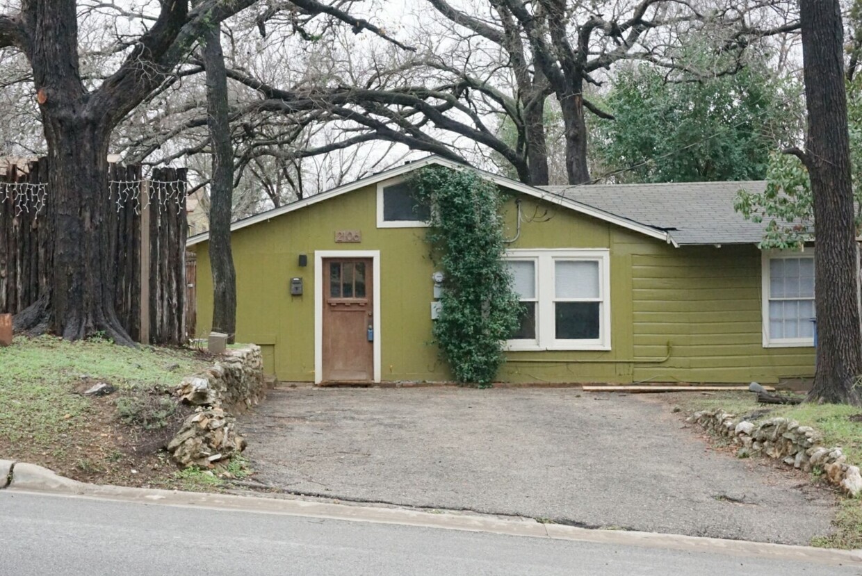 Foto principal - Charming House in Deep Eddy Neighborhood