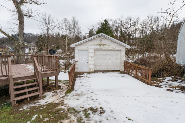 Building Photo - 127 Haymond Hwy