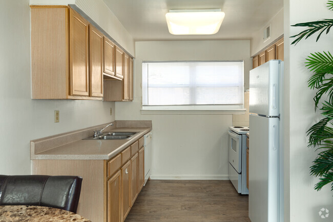 2BR, 1BA - 840SF-Kitchen - Admiral's Way Apartments