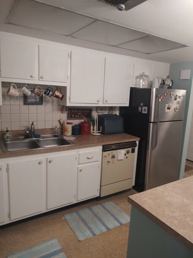 Foto del edificio - "$200 move in special! Charming 1-Bedroom ...