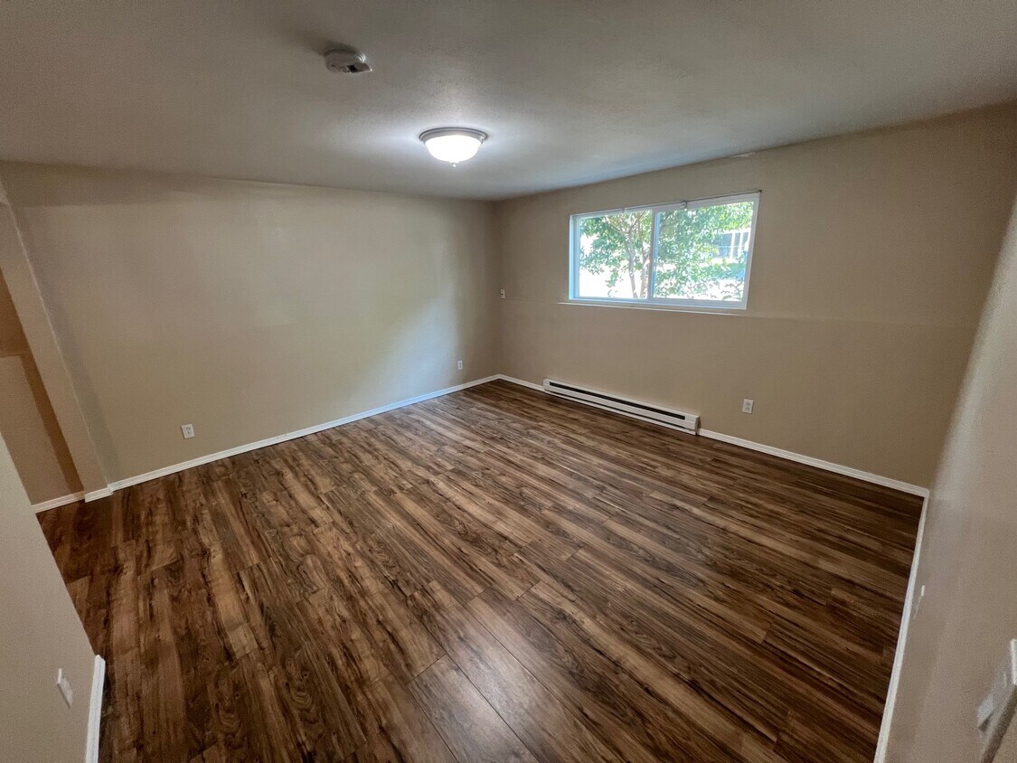 Primary Photo - 1716 Annett Cir