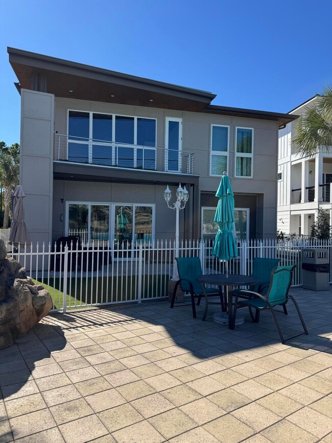 Building Photo - 59 Cypress Breeze Blvd S