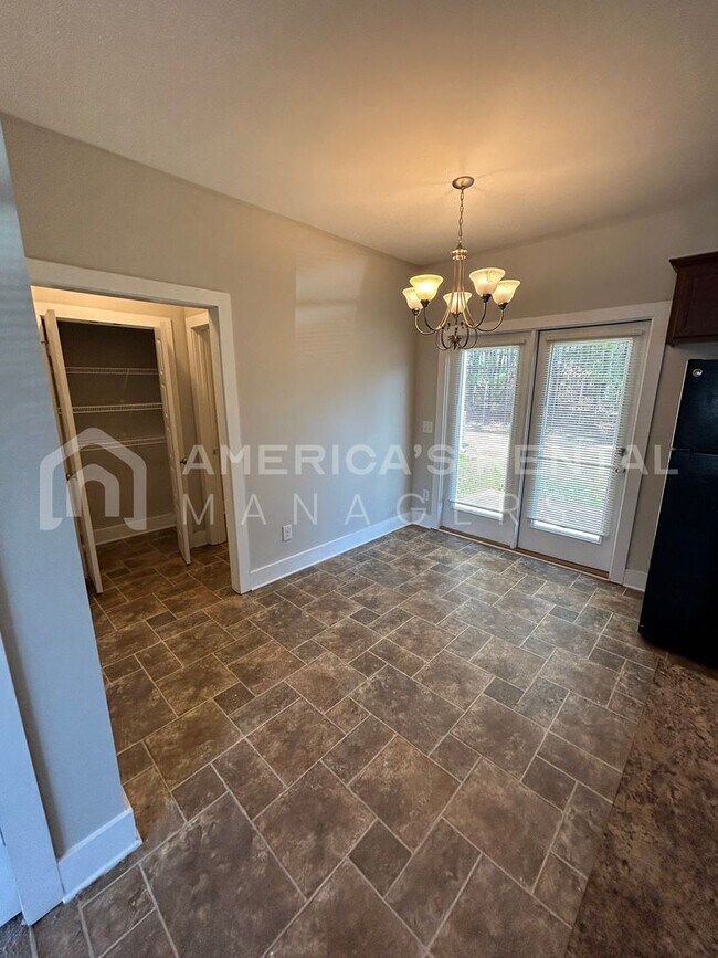 Foto del edificio - MOVE IN SPECIAL!!! - Home for Rent in Chelsea, AL!!! Sign a 24-month lease by 1/31/2026 for $1,49...