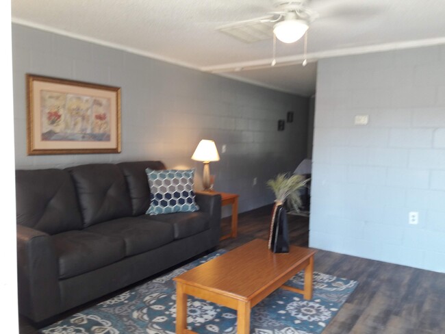 Foto del edificio - Adams Avenue Apartments