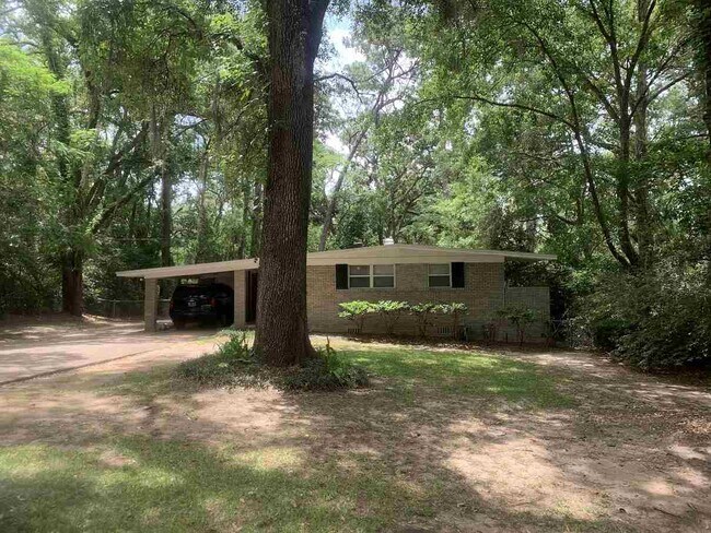 Building Photo - 1809 Sunset Ln