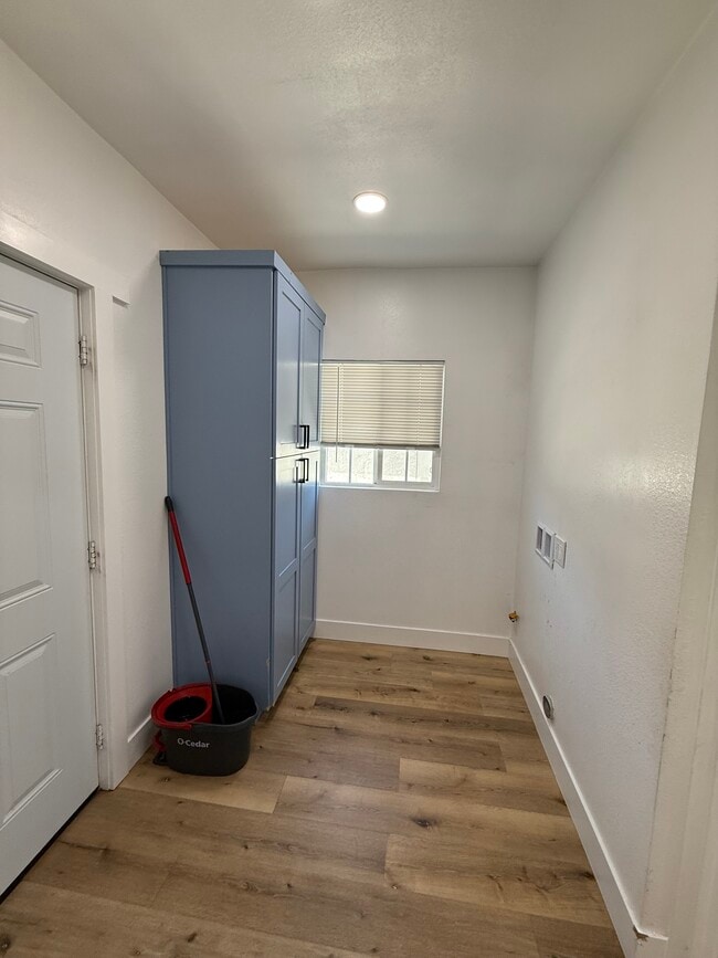 Building Photo - 514 N McDonnell Ave