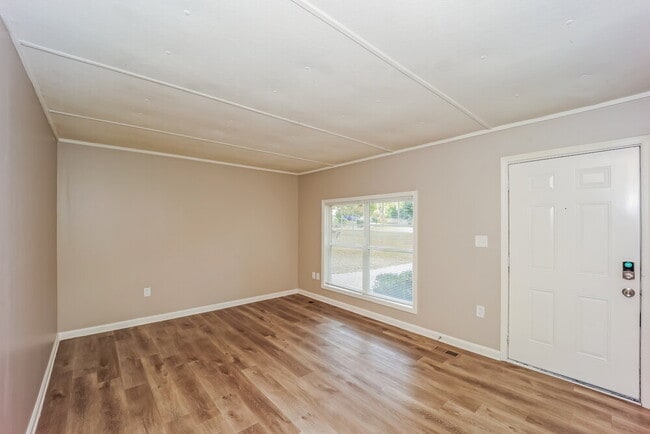 Building Photo - 6608 Dorian Dr