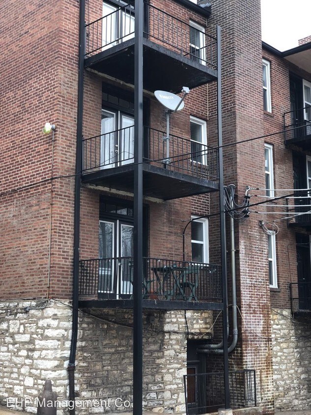 Foto del edificio - 3302 Russell Blvd