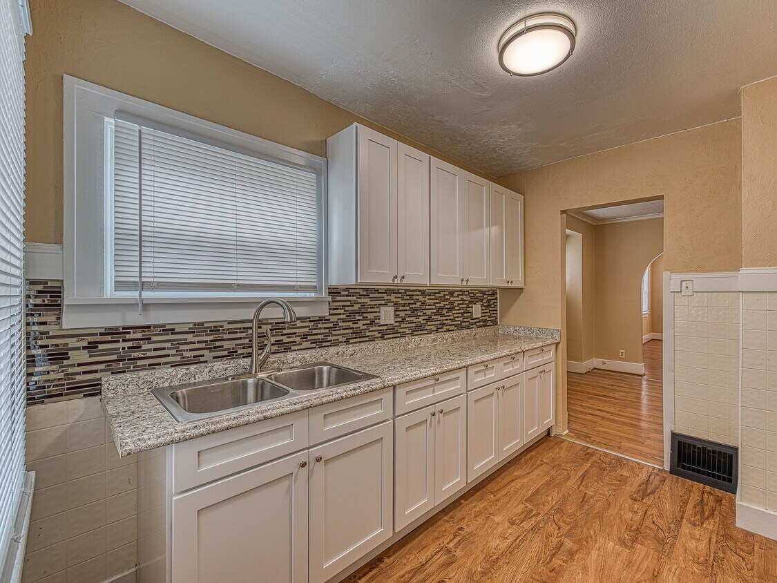 Foto principal - 1816 Talbot St