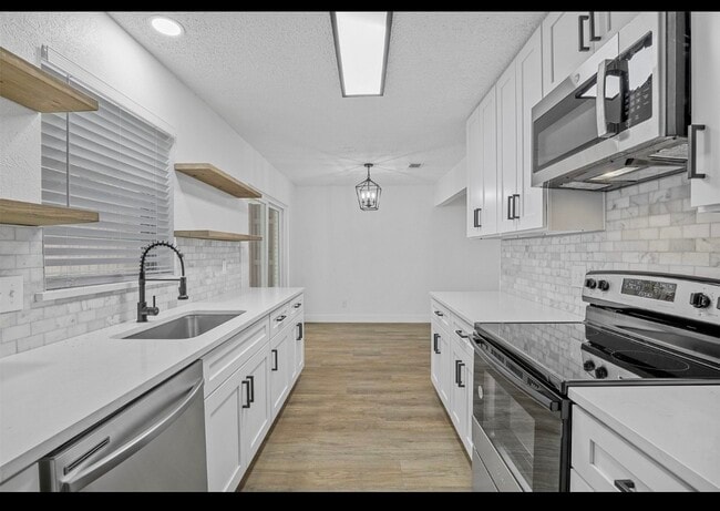 Building Photo - 3522 Shady Valley Dr