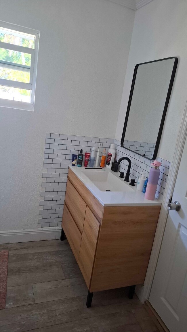 Photo - 1345 NE 5th Terrace House