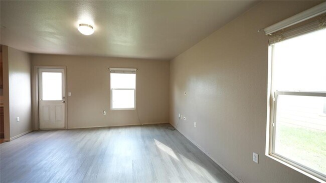 Foto del edificio - 5705 Knoll Pines Pass