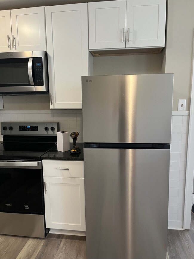 Kitchen - 416 4th St SW