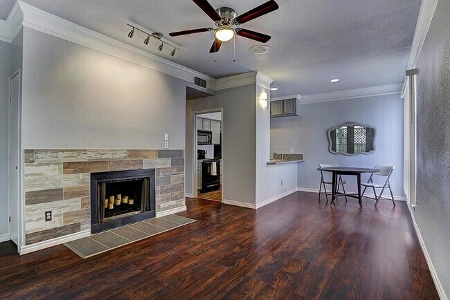 Foto del edificio - 8055 Cambridge St