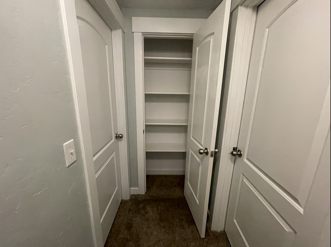 Building Photo - 3892 E South Pass Cv