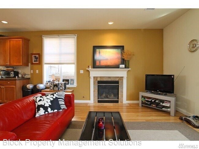 Building Photo - 2 br, 2.5 bath House - 3637 Wallingford Av...