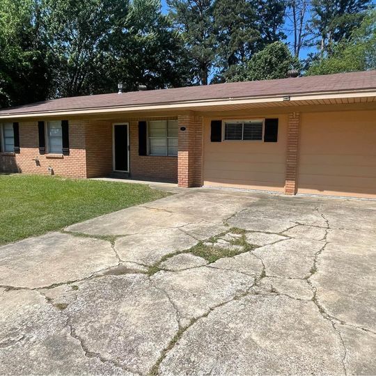 Foto principal - 11 Camelia Dr