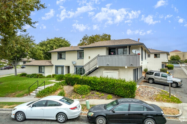 Building Photo - 4222 Tiberon Dr