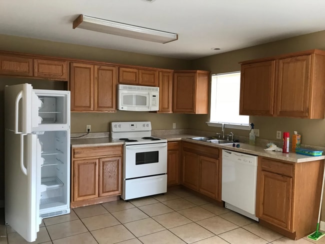 Photo - Duplex E. Lamar St House