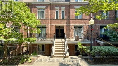 Building Photo - 415 Jarvis St