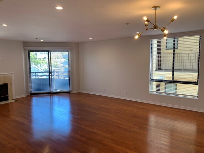 Foto del edificio - 10307 Missouri Ave