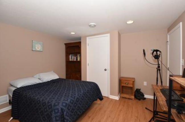 Building Photo - 6753 Hilldale Ct