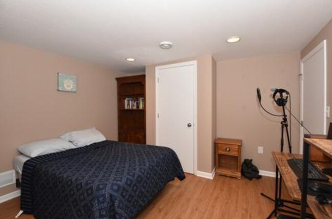Foto del edificio - 6753 Hilldale Ct