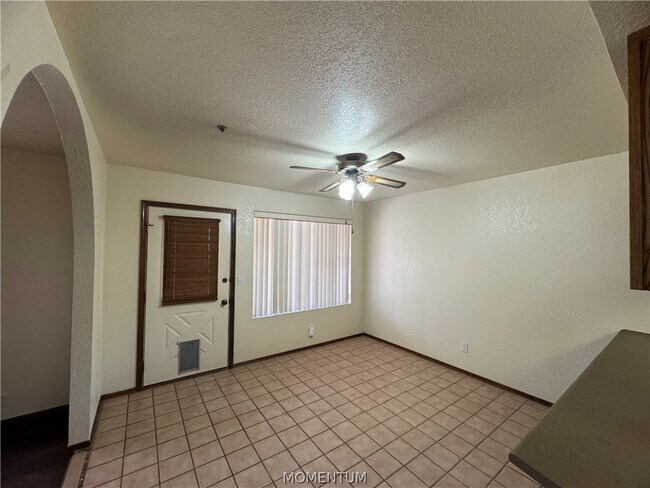 Foto del edificio - 2610 Sierra Ln