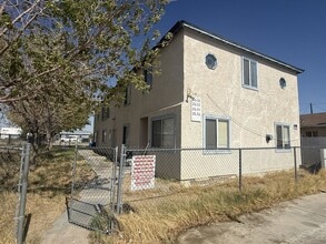 Building Photo - 2634 Desert St