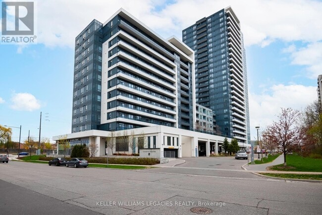 Building Photo - 7890-7890 Bathurst St