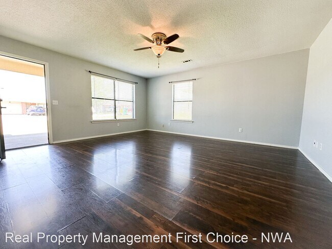 Foto del edificio - 2 br, 1.5 bath House - 5903 Samantha St. U...