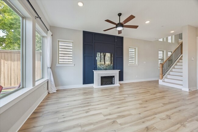 Building Photo - 10942 Brambling Wood Dr