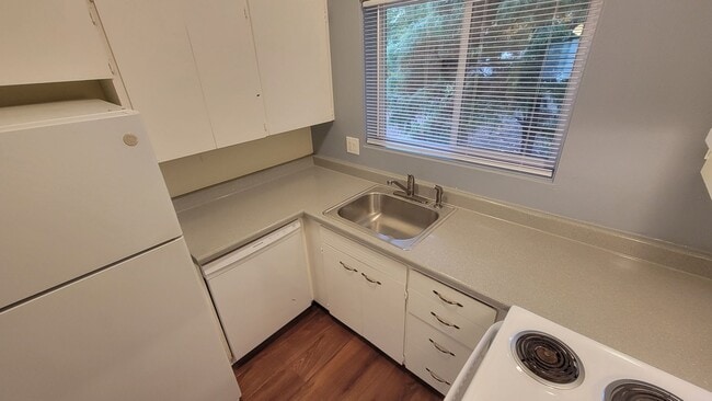 Interior Photo - Surrounded by Oregon nature!