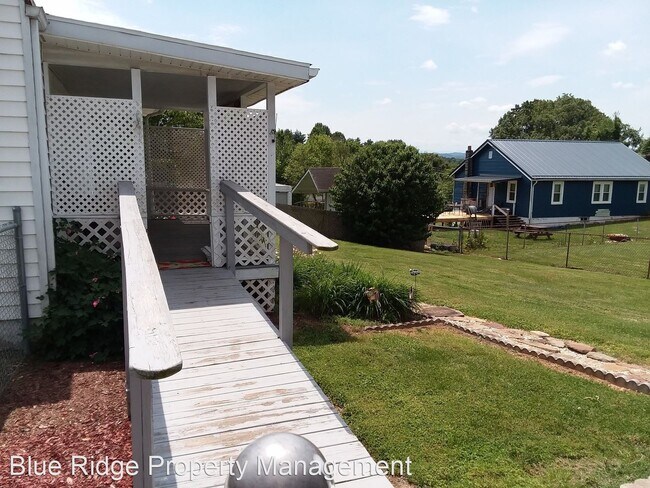 Foto del edificio - 3 br, 1 bath House - 412 Rich Drive