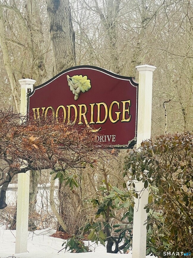 Building Photo - 11 King Arthur Dr