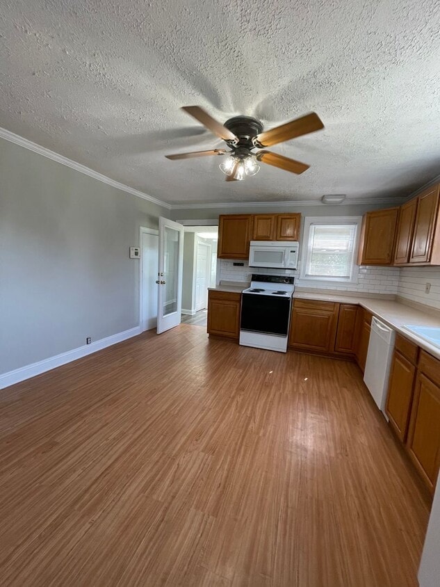 Primary Photo - SINGLE FAMILY HOME Available August 1st!