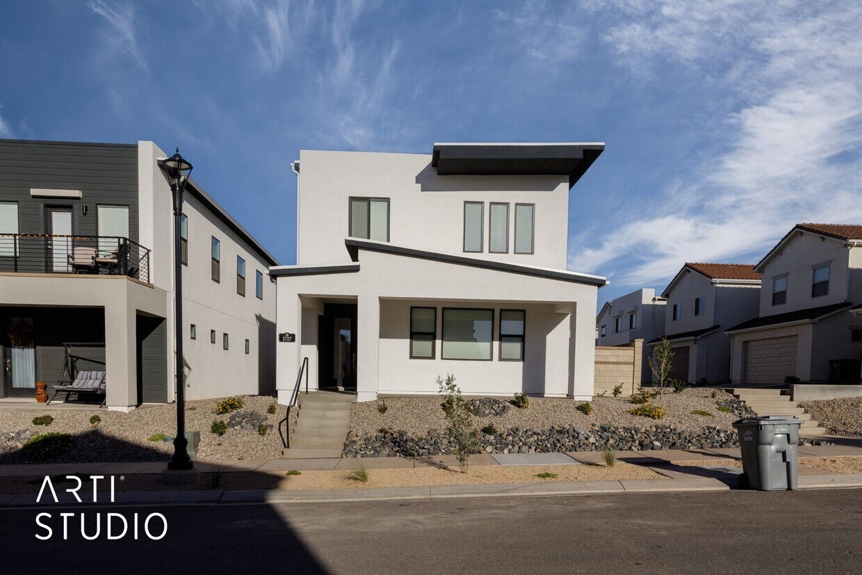Foto principal - New home in Auburn Hills at Desert Color A...